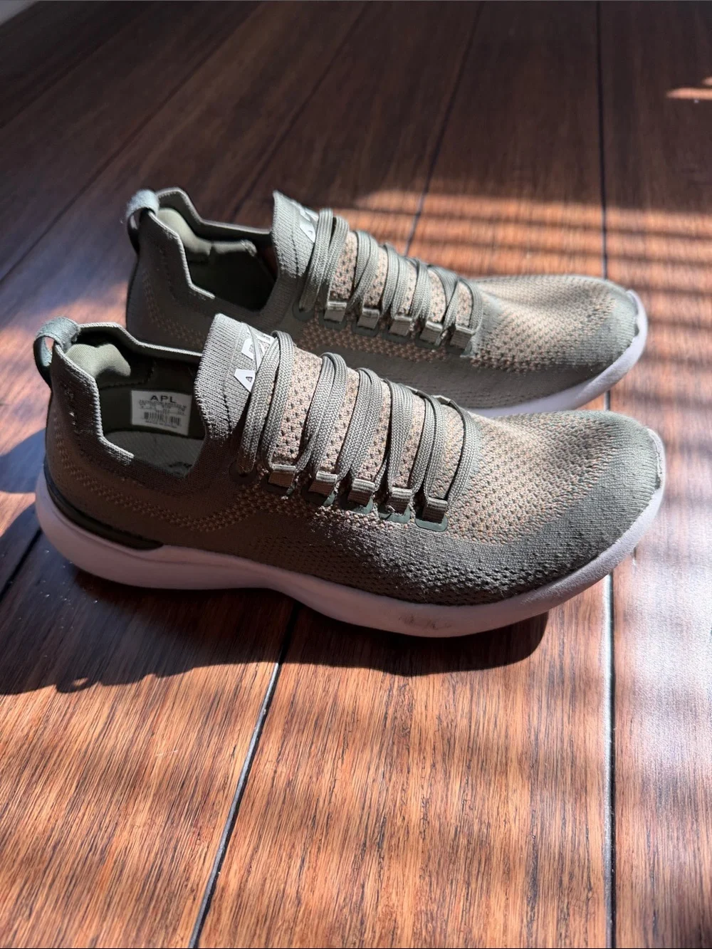 APL Olive Green Knit Low-Top Sneaker Sz 8